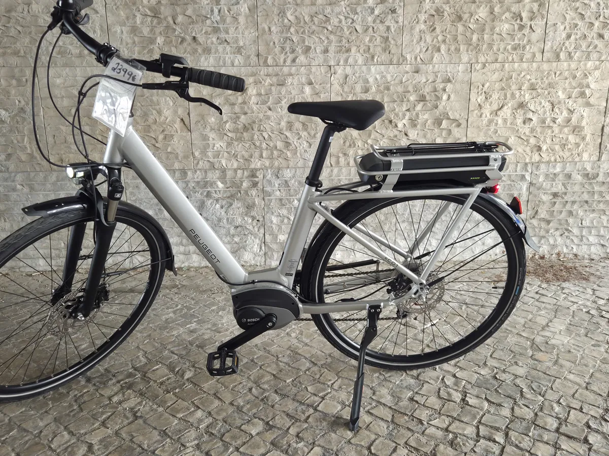 Peugeot eCO1 D9 Plus
